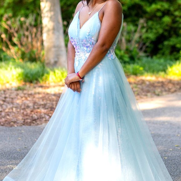 GORGEOUS Light Blue Jovani Formal Gown - !! WORN ONCE !! - $285